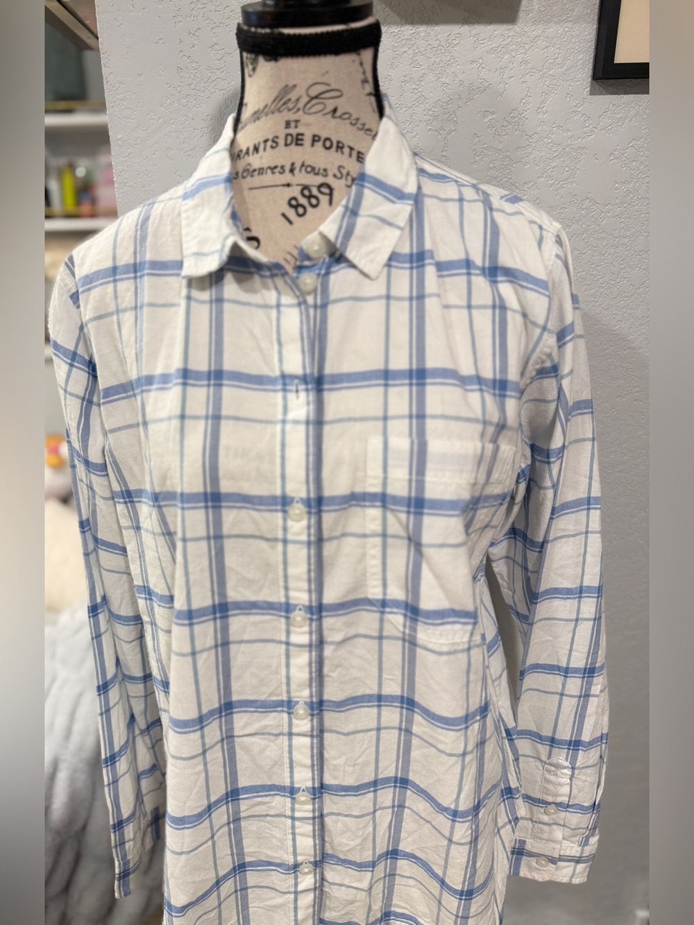 American Eagle Blue White Plaid Button Up Shirt Women’s Medium NWOT - Picture 4 of 7
